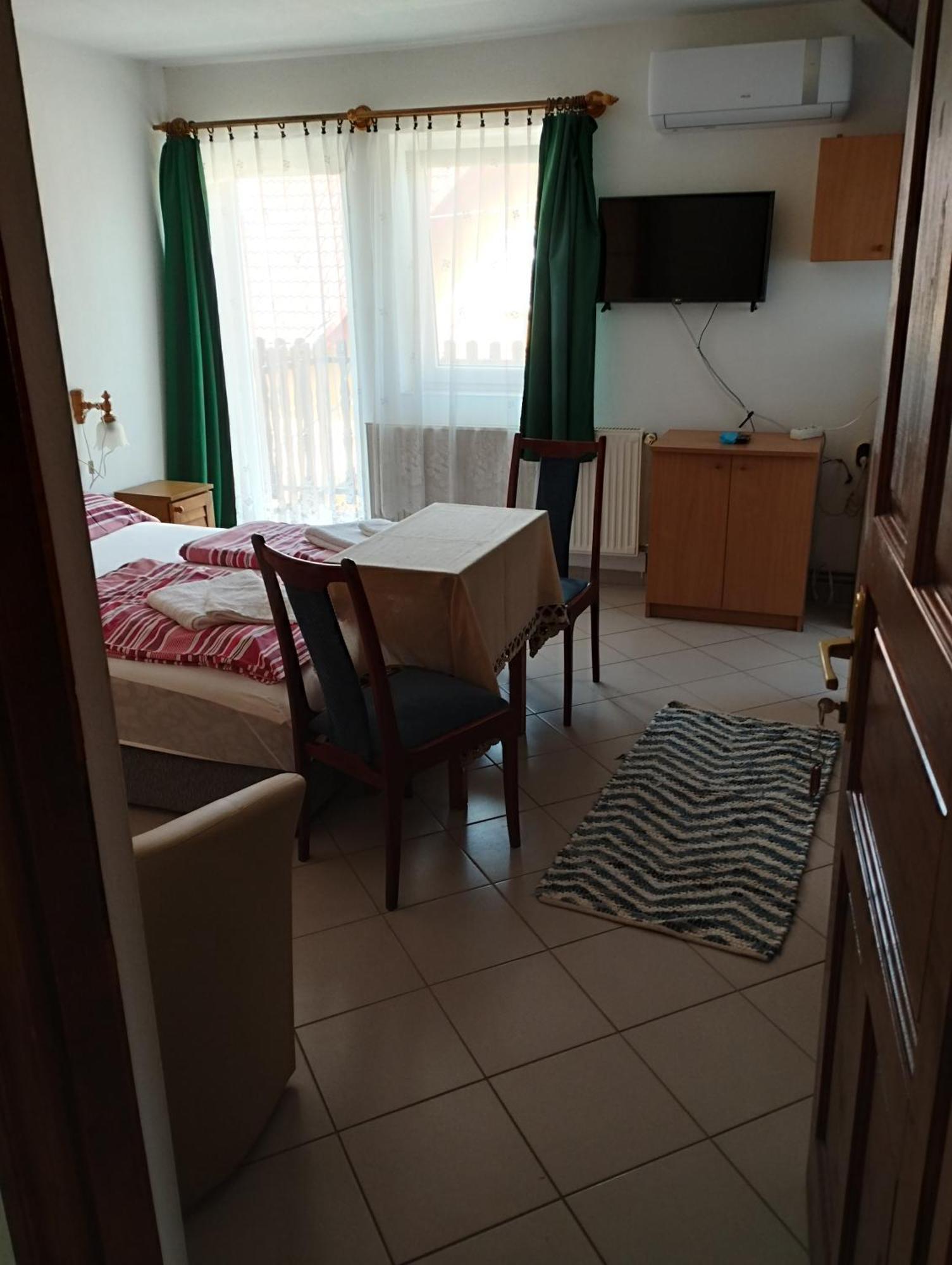 Paprika Vendeghaz Hotel Harkány Buitenkant foto